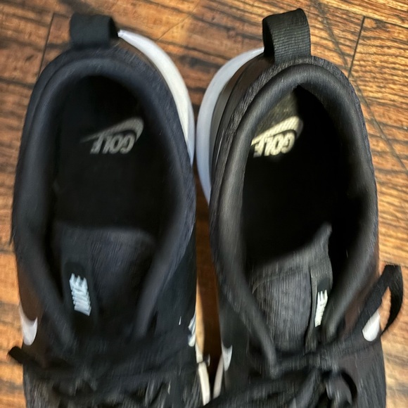 Shoes - Picture 5 of 6